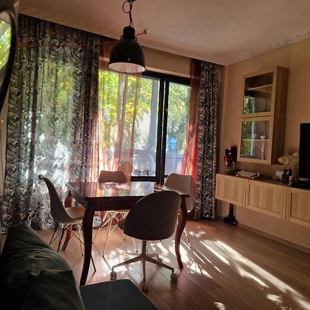 Homey Art Apartment Next To Drujba Lake Metro Stations And Bul.Tsarigradsko Shose Sofya Dış mekan fotoğraf